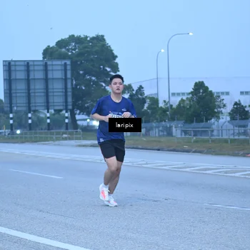 Runner Photo 7586927
