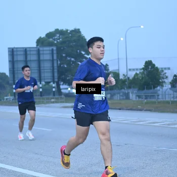 Runner Photo 7586932