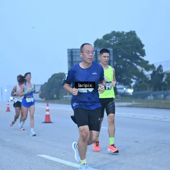 Runner Photo 7586935