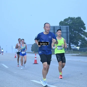 Runner Photo 7586936