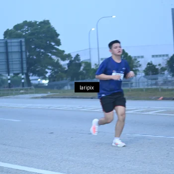 Runner Photo 7586937