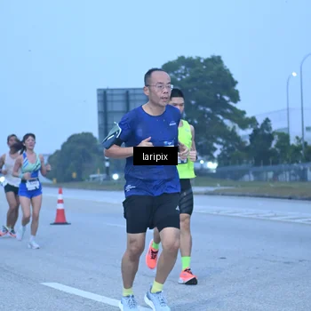 Runner Photo 7586939