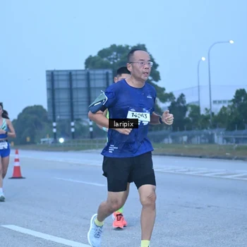 Runner Photo 7586940