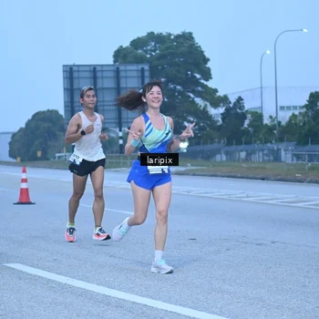 Runner Photo 7586945