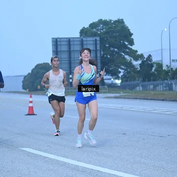 Runner Photo 7586946