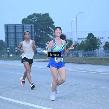 Runner Photo 7586949