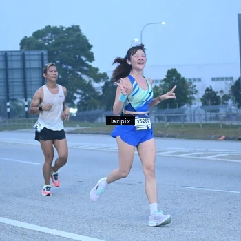 Runner Photo 7586957