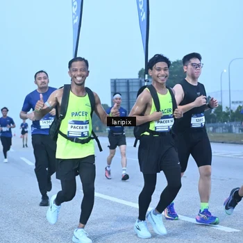 Runner Photo 7586963