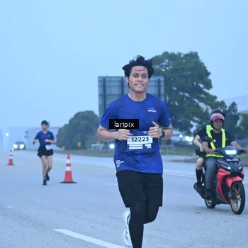 Runner Photo 7586968