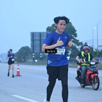 Runner Photo 7586969