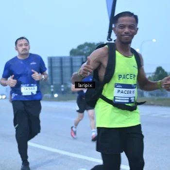 Runner Photo 7586973