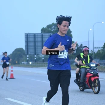 Runner Photo 7586974