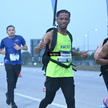 Runner Photo 7586975