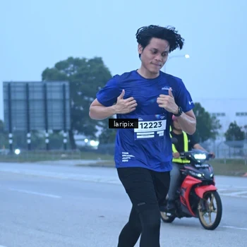 Runner Photo 7586976