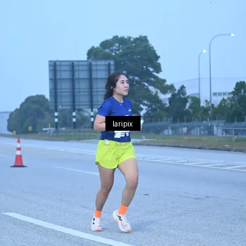 Runner Photo 7586992