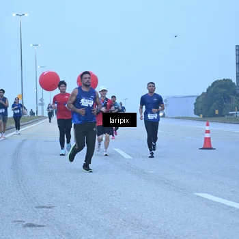 Runner Photo 7587001