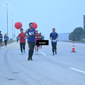Runner Photo 7587002