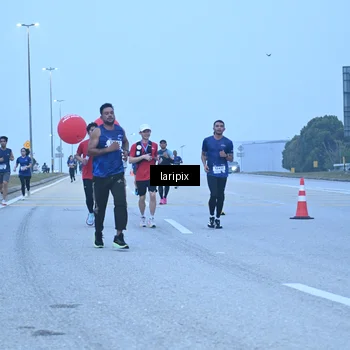 Runner Photo 7587006