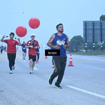 Runner Photo 7587010