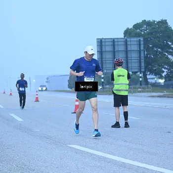 Runner Photo 7587038