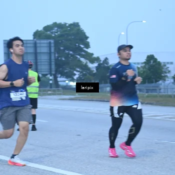 Runner Photo 7587041