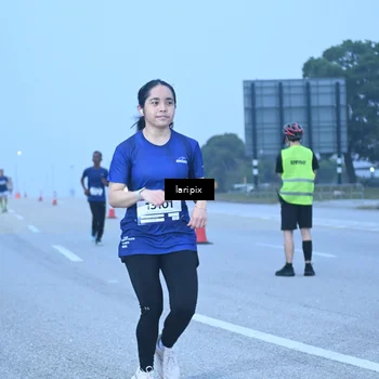Runner Photo 7587045