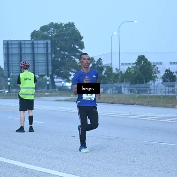 Runner Photo 7587049