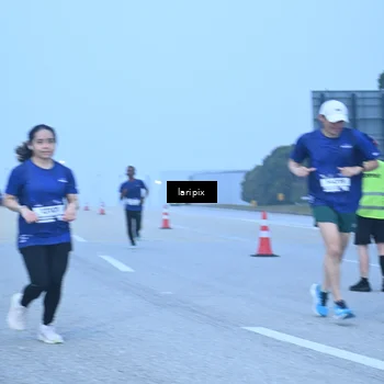 Runner Photo 7587052