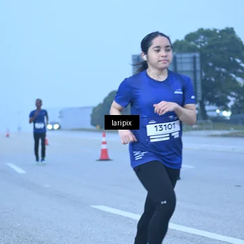 Runner Photo 7587054