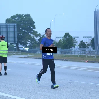 Runner Photo 7587055