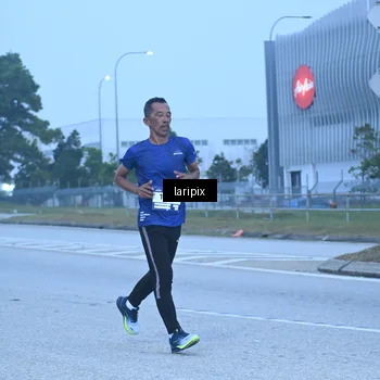 Runner Photo 7587056