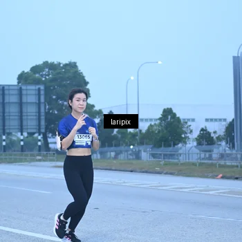 Runner Photo 7587065