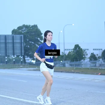 Runner Photo 7587070