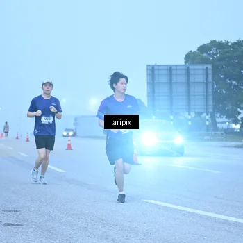 Runner Photo 7587078
