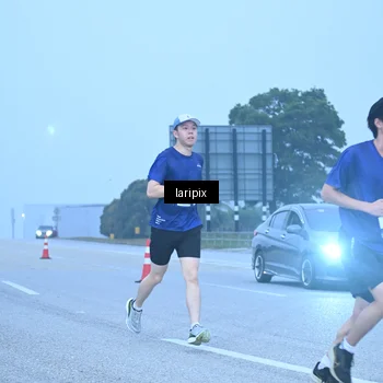 Runner Photo 7587079