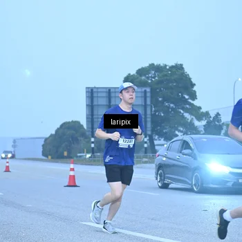 Runner Photo 7587081