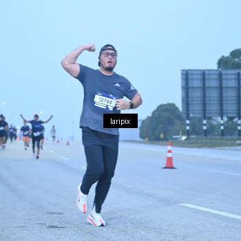 Runner Photo 7587094