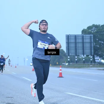 Runner Photo 7587095
