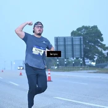 Runner Photo 7587096