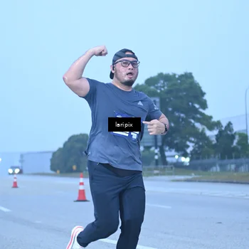 Runner Photo 7587098