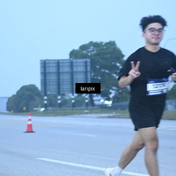 Runner Photo 7587099