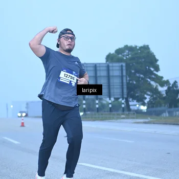 Runner Photo 7587101