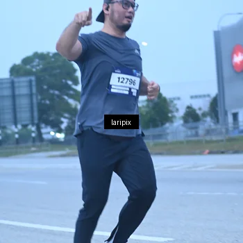 Runner Photo 7587104