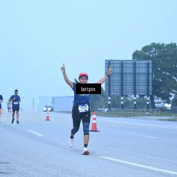 Runner Photo 7587105