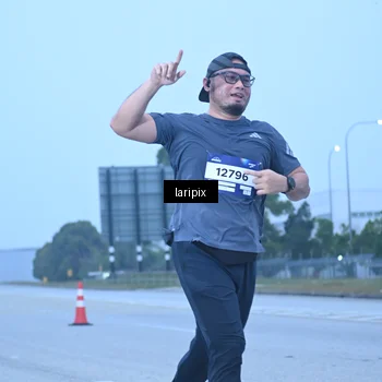 Runner Photo 7587106
