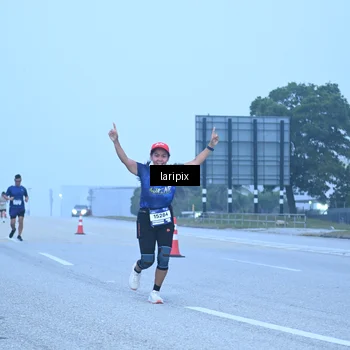 Runner Photo 7587107