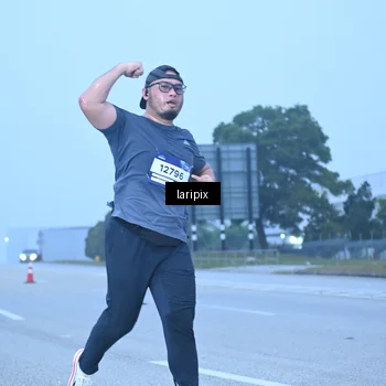 Runner Photo 7587109