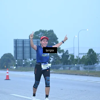 Runner Photo 7587115