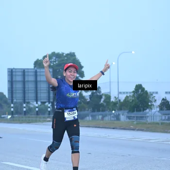 Runner Photo 7587116