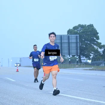 Runner Photo 7587123